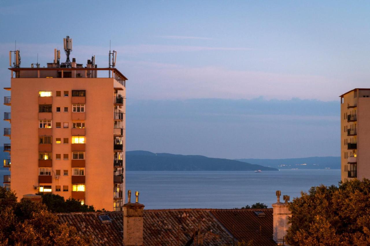 Paha-Paha Modern Apartment With Sea View, Fast Wi-Fi, And Free Parking! 里耶卡 外观 照片